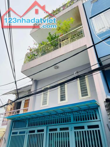 NHÀ HẺM XHCỰC ĐẸP, ÂU DƯƠNG LÂN, 44M2(4x11.2), 4T, SHR.