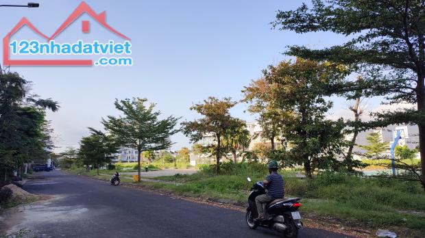 Cực hiếm, Cần bán nhà 2 mặt tiền view sông Hàn, trung tâm Đà Nẵng, gần dự án Sun Olalani - 3