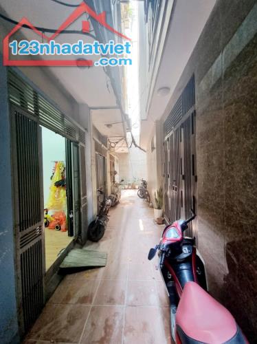 Bán nhà phố Trương Định 40m2*4 tầng, MT 3.2m, giá 3.65 tỷ - 2