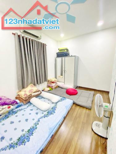 BÁN NHÀ  , QUÂN 7, (DT 61 M2), 3 TẦNG, 4 PHÒNG NGỦ, GIÁ CỰC RẺ - 2