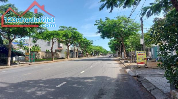 Bán nhà Sơn Trà - Đường Biển - Lương Thế Vinh - 157m2 - 4 tầng - 4 ngủ - 8 tỷ 3