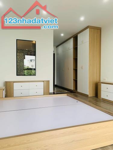 🆘BÁN ĐẤT TẶNG NHÀ THƯỢNG THANH LB 120M2, VIEW SÂN BÓNG, OTO TRÁNH, KINH DOANH. NHỈNH 11TỶ - 3