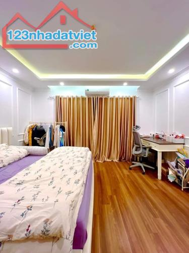 Bán nhà phố Bà Triệu gần chợ Hà Đông hiếm, 45m2 4 tầng 2 mặt thoáng, ô tô 20m giá 7.5 tỷ - 1