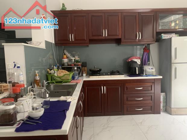 Bán nhà mặt tiền Bông Sao,P.5,Q.8,dt: 4,5 x 17 nhà xây 3 lầu 12 tỷ 5. - 1