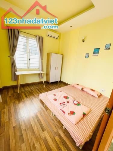 NHÀ HUỲNH VĂN BÁNH GẦN 50M2, NGANG 4.4M, 4 TẦNG, 7PN, SỔ VUÔNG, NHỈNH 8 TỶ. LH 0386372900 - 4