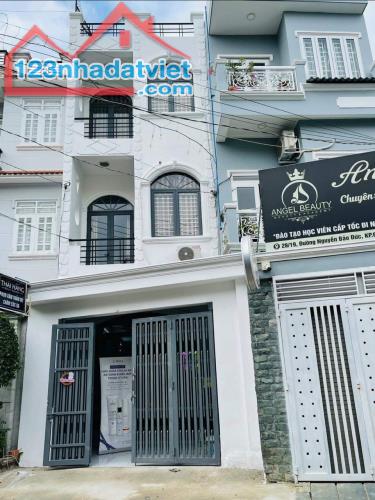Bán nhà 1T3L mặt tiền kinh doanh tại Lý Văn Sâm, phù hợp mở văn phòng, Cty hoặc Spa ( P.Ta
