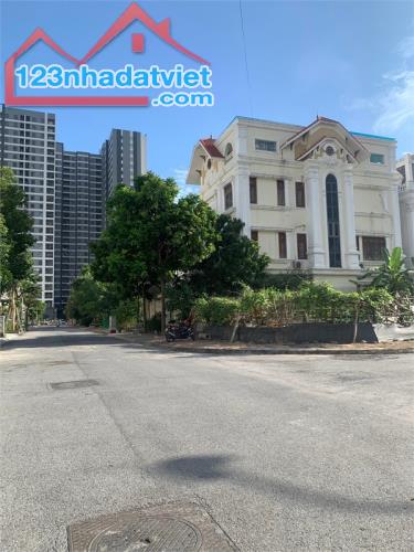 bán đất phân lô khu 31Ha Trâu Quỳ, 246m², mặt tiền 13m, đường nhựa, vỉa hè, gần UBND huyện