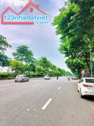 ⚜️ MẶT PHỐ VIP XUÂN LA, TÂY HỒ 215M2 3T MT ĐẸP 11M, XÂY TÒA ĐỈNH CAO, CHỈ 120 TỶ ⚜️