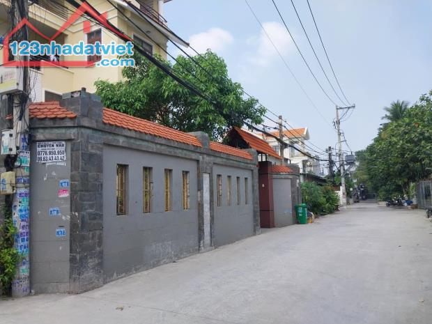 NHÀ ĐẸP ĐÓN TẾT - HXT THẠNH LỘC QUẬN 12 - 51M2, 2 TẦNG, TIỆN ÍCH ĐẦY ĐỦ, GIÁP GÒ VẤP.