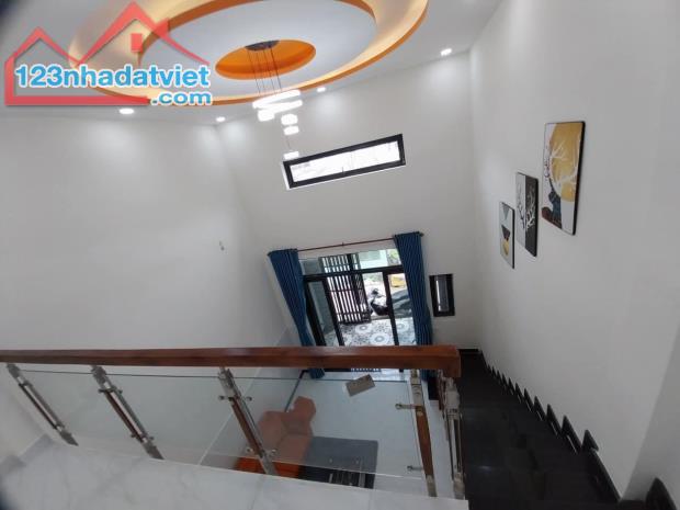 NHÀ ĐẸP ĐÓN TẾT - HXT THẠNH LỘC QUẬN 12 - 51M2, 2 TẦNG, TIỆN ÍCH ĐẦY ĐỦ, GIÁP GÒ VẤP. - 2