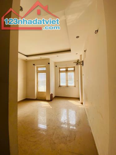 Cần bán gấp căn nhà 3 Lầu Mặt Tiền đường số, P. Linh Trung, dt 123 m² giá 9,5 tỷ TL - 4