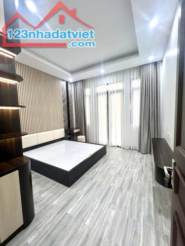 BÁN NHÀ ĐƯỜNG LÁNG 50M2 - 4 TẦNG - MT 4M - GIÁ 11.6 TỶ - 2