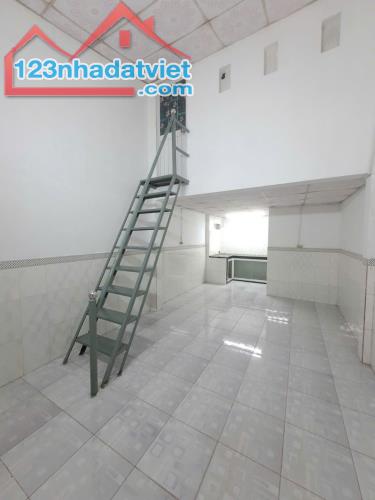 cho thuê nhà hẻm 216 đường tầm vu hưng lợi 1pn trên gác giá 3tr - 2