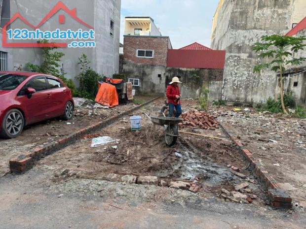 BÁN ĐẤT 45M2 TẠI VẠN PHÚC NGÕ 2M SỔ MỚI BÁN NHANH NÊN ĐỂ GIÁ CÔNG KHAI 1,75 TỈ