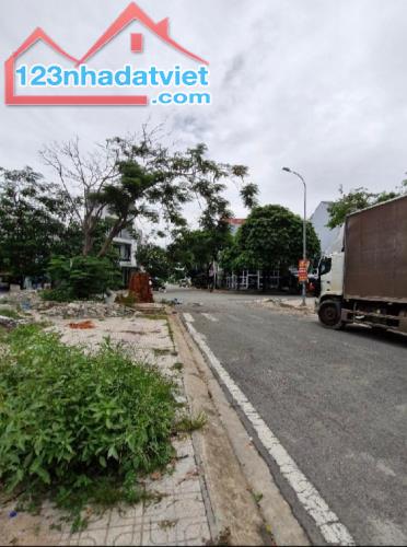 BÁN ĐẤT: ĐẤT PHÂN LÔ, KHU DÂN CƯ ĐƯỜNG SỐ 4, LINH XUÂN, THỦ ĐỨC, 90m2, CHỈ 5.6 TỶ.