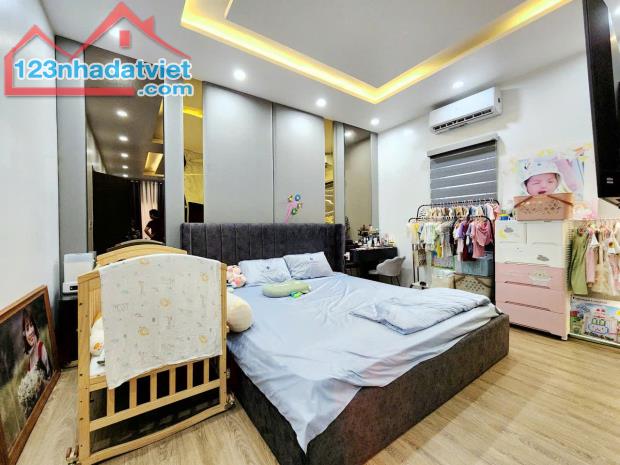 Bán nhà đẹp Quán Nam, 50m 4 tầng lô góc , Full nội thất cực đẹp GIÁ 4.95 tỉ, ô.tô đỗ cửa