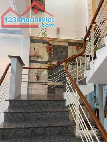 Nhà đường Bình thái giao Nguyễn Nhàn, 75m2, ngay ra chợ Cẩm Lệ, 3,6 tỷ Thương lượng