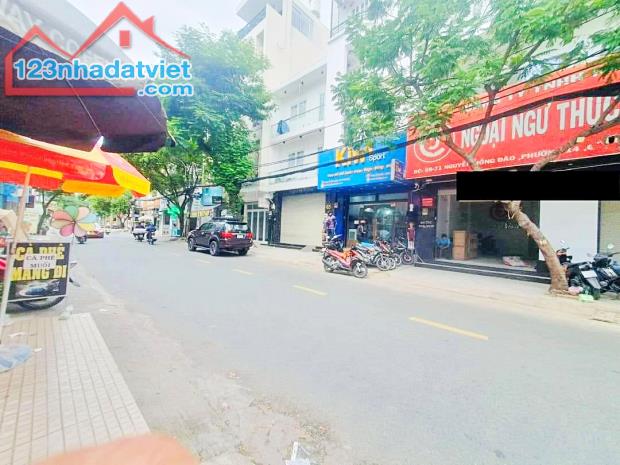 Cho thuê nhà 69 -71 Nguyễn Hồng Đào, P14, Q Tân Bình. Trệt, 2 lầu (8,5x15) 400m2 chỉ 60tr - 3