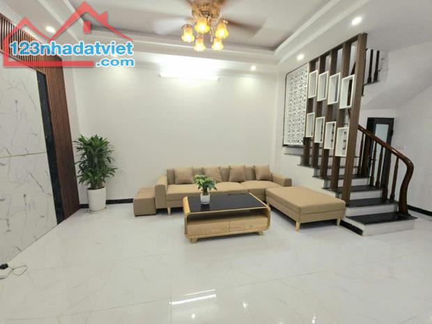 🔥🔥BÁN NHÀ MẶT NGÕ PHẠM VĂN ĐỒNG 50M2, DÂN XÂY CHẮC CHẮN, NGÕ BA GÁC - SỔ HOA HẬU CHỈ 5.7 - 1