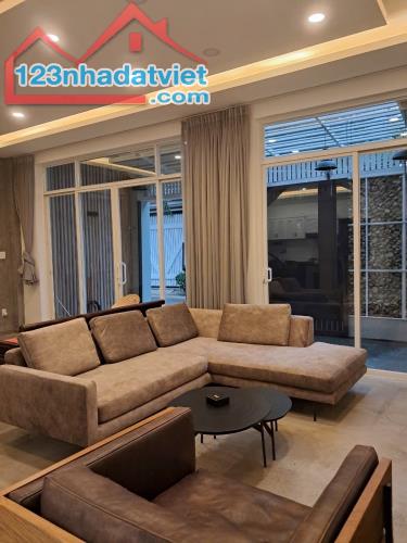 Bán Nhà MT Kinh Doanh Đường Đỗ Quang,Thảo Điền,Q2 DT:122m2(7,5mx14,5m) Trệt 2 Lầu-27,5 Tỷ