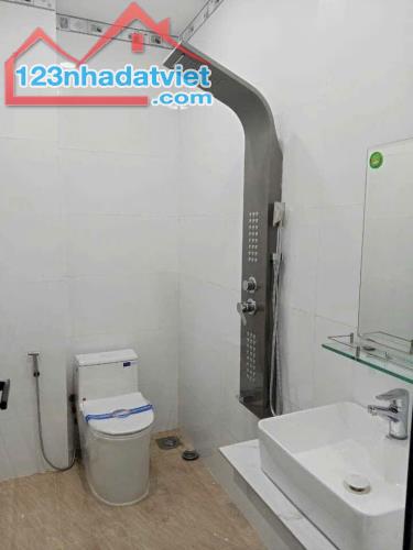 Nhà mới xây 1 lầu 1 trệt sổ riêng hoàn công 3.35 tỷ/90m2, sân ô tô - 3