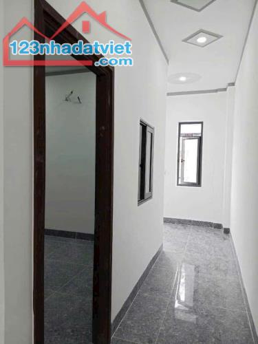 Nhà mới xây 1 lầu 1 trệt sổ riêng hoàn công 3.35 tỷ/90m2, sân ô tô - 5