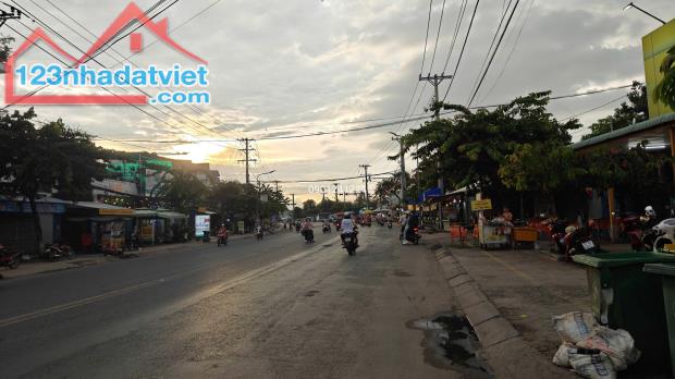 Bán Nhà Mặt Tiền Đường Hà Hoàng Hổ, Đông Xuyên, Long Xuyên, An Giang - 1