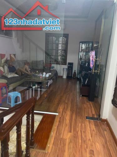 HOÀNG QUỐC VIỆT  55M2  MT4  GIÁ 15.5  TỶ , OTO, KINH DOANH, VỈA HÈ - 2