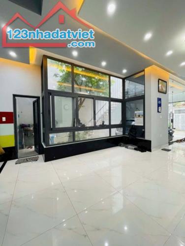 Bán nhà MTNB Độc Lập - P.Tân Thành (gần Luỹ Bán Bích )DT: 8x18m- 2 lầu ST - Giá 18.5 tỷ TL - 4