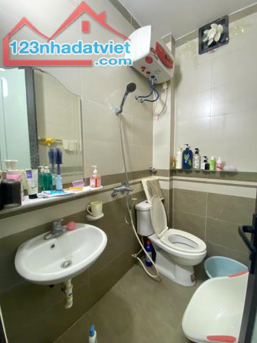 Nhà 3 tầng dân xây tại đường Trường Chinh, Kiến An (gần bệnh viện Nhi Đức) - 90m - Ô tô - 3