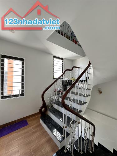 Bán nhà Bồ Đề căn góc - 60m2, 6T thang máy - Mt 4.2m - Ngõ ô tô - 5 Phút tới cầu Chương - 3