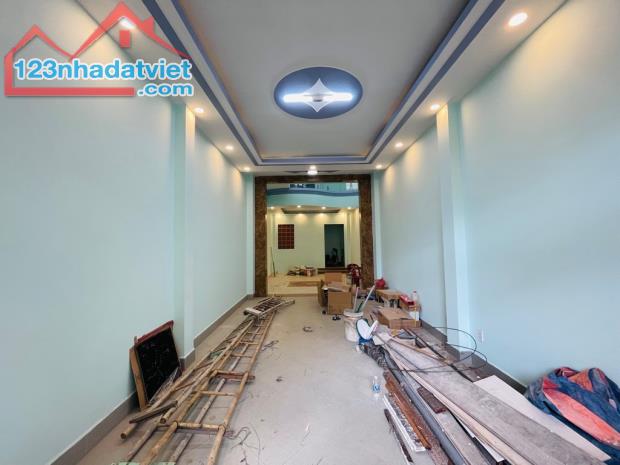 NHÀ MẶT TIỀN KD CÓ THANG MÁY DI CHUYỂN 6 TẦNG, 90M2, NGAY CẠNH SÂN BÓNG MINI MINH BẰNG