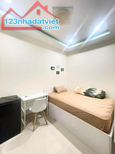 Gấp bán nhà cạnh Mt Nguyễn Công Trứ, Quận 1, 5 tầng, giá 18 tỷ, dt nền 82m2. - 2