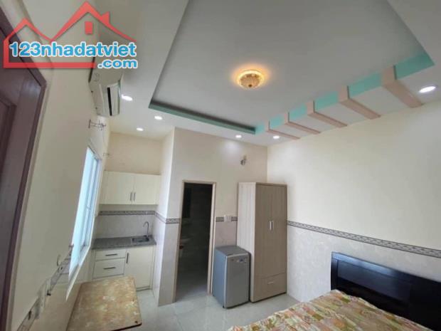 Gấp bán nhà cạnh Mt Nguyễn Công Trứ, Quận 1, 5 tầng, giá 18 tỷ, dt nền 82m2. - 5