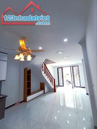 Bán nhà 47m2x3T, Tân Phú, cạnh đất đấu giá, trường C1,C2 - 1