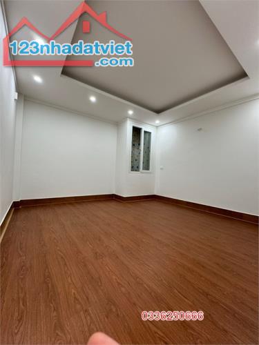 Nhà Phan Đình Giót 45M2. 4 TẦNG, giá 12,5  tỷ. MẶT PHỐ - Ô TÔ TRÁNH - KINH DOANH - Ở - 3