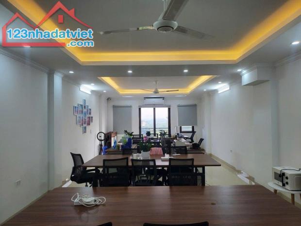 Bán Shophouse kinh doanh Phú Diễn 92m2, ô tô vào nhà giá chỉ 35 tỷ