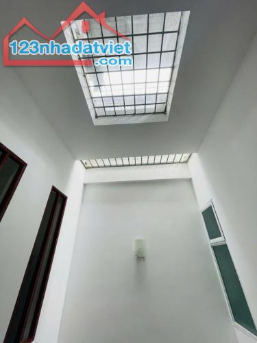 IÊU PHẨM NHÀ ĐẸP. CÁCH MẶT PHỐ TRẦN KHÁT CHÂN 15M. FULL NỘI THẤT. THOÁNG. RỘNG 43m². NHỈNH - 4