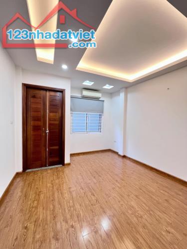 Bán nhà Lê Trọng Tấn - Thanh Xuân 42m2x5 Tâng - 5 ngủ Giá 10.x tỷ - 3