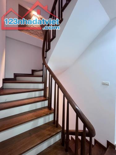 Bán nhà Lê Trọng Tấn - Thanh Xuân 42m2x5 Tâng - 5 ngủ Giá 10.x tỷ - 4