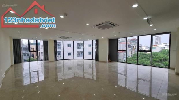 Văn Phòng cho thuê Full Kính 110m2 Phố Trung Hoà, Cầu Giấy - 23 Tr/Tháng. Ô TÔ đỗ cửa