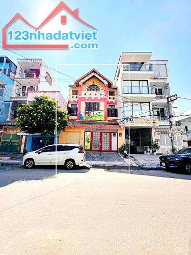 Cho thuê Biệt Thự 168 Nguyễn Gia Trí, Ph 25, Quận Bình Thạnh. 3 Tầng(8x20) 400m2 chỉ 70tr