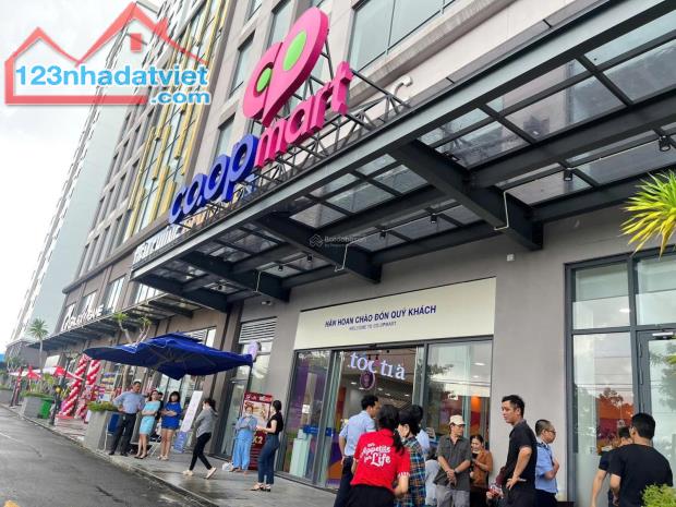 Cho thuê shophouse 151m2 , trệt , lầu , 3wc , 3pn . 15tr Ngay 2225 Phạm Thế Hiển , Q.8