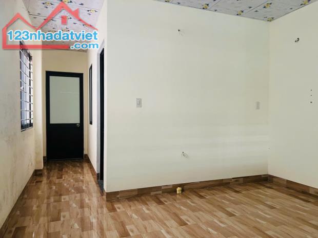 Nhà gác lững 3PN, 70m2, Đường Khúc Thừa Dụ, sổ hồng chính chủ, giá siêu hời - 3