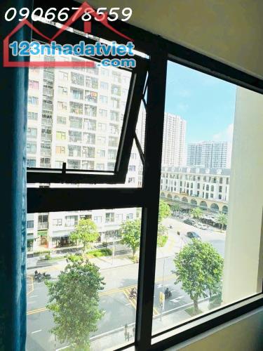 Bán Studio 33m2 giá 1,390 dự án Vinhomes Grand Park - 2