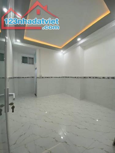 Bán nhà hẻm xe hơi, Nguyễn Kiệm Gò Vấp, sát mặt tiền tiện kinh doanh, 70M², chỉ 6 tỷ TL - 4