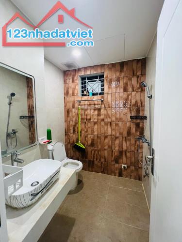 KĐT Trung Hoà - Căn góc- 3 mặt thoáng- full nội thất - 78m2-Giá:5,1 tỷ - 3