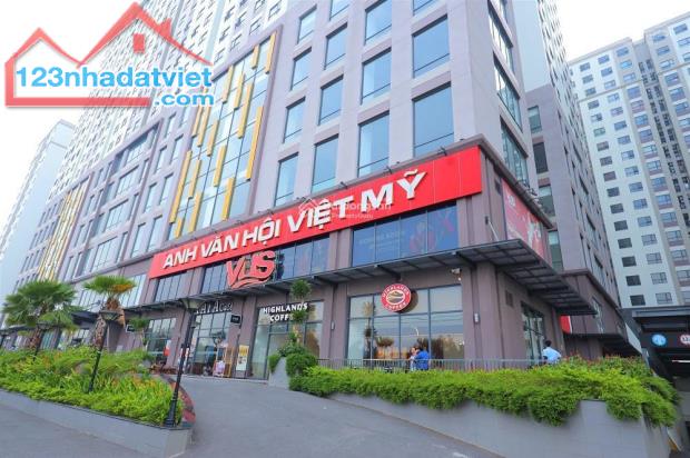 Cho thuê shophouse 151m2 , trệt , lầu , 3wc , 3pn . 15tr Ngay 2225 Phạm Thế Hiển , Q.8 - 1