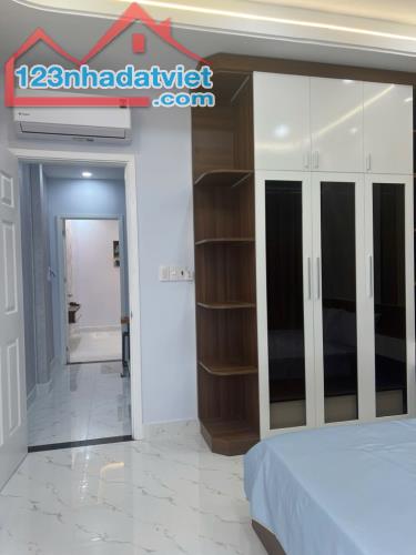 NHỈNH 5 TỶ - SIÊU PHẨM 3 TẦNG ĐẸP LUNG LINH - DT 44 M2 (4 x 11) -  ÔTÔ SÁT NHÀ, LÊ ĐỨC THỌ - 5