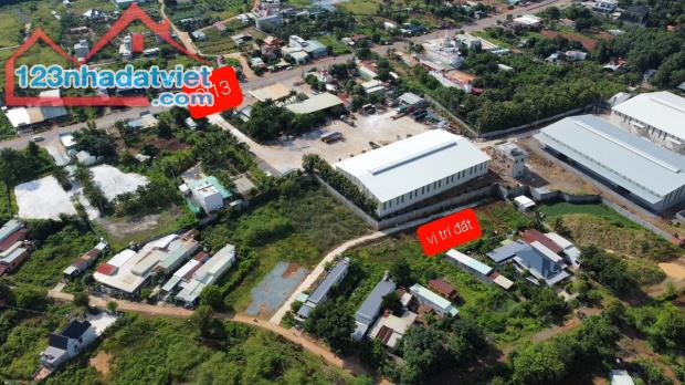 BÁN GẤP 3 LÔ 15X25=375M2 SHR THỔ CƯ, NGAY THỊ XÃ ĐỐI DIỆN CTY ĐANG HOẠT ĐỘNG GIÁ 380TR - 1